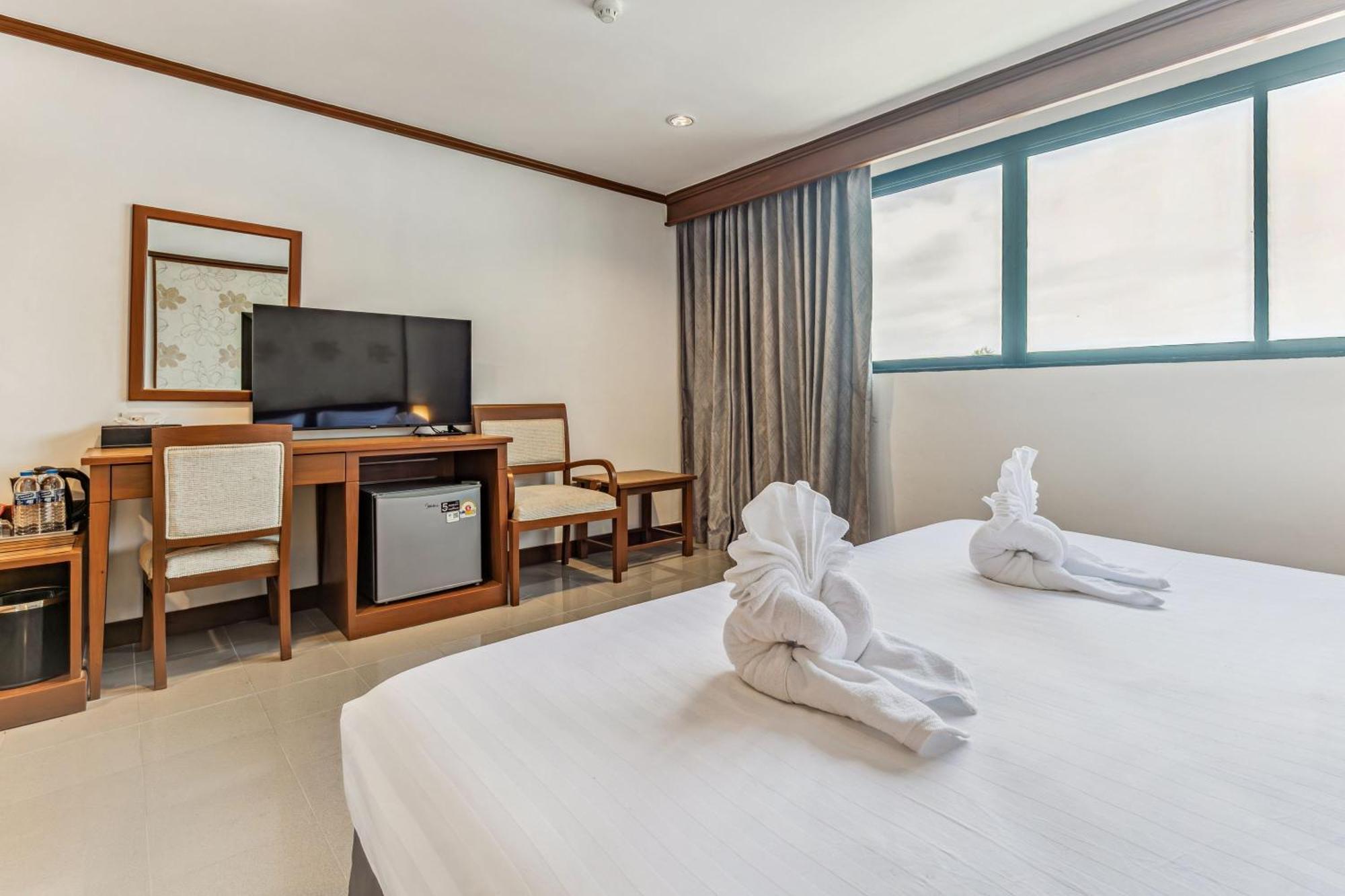 Rattana Beach Hotel Karon Room photo