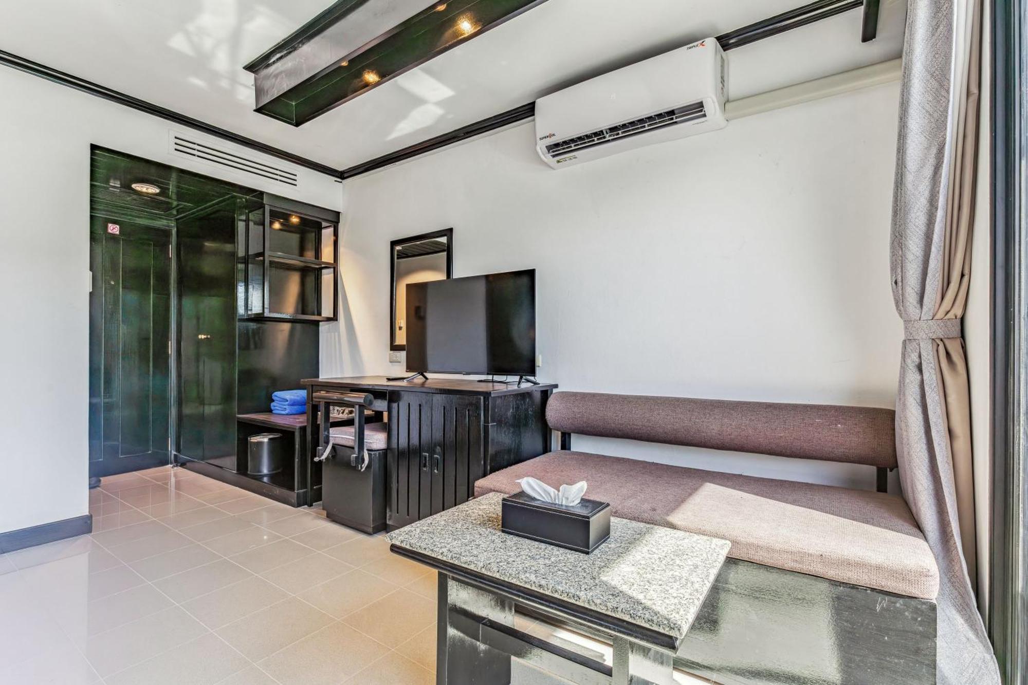 Rattana Beach Hotel Karon Room photo