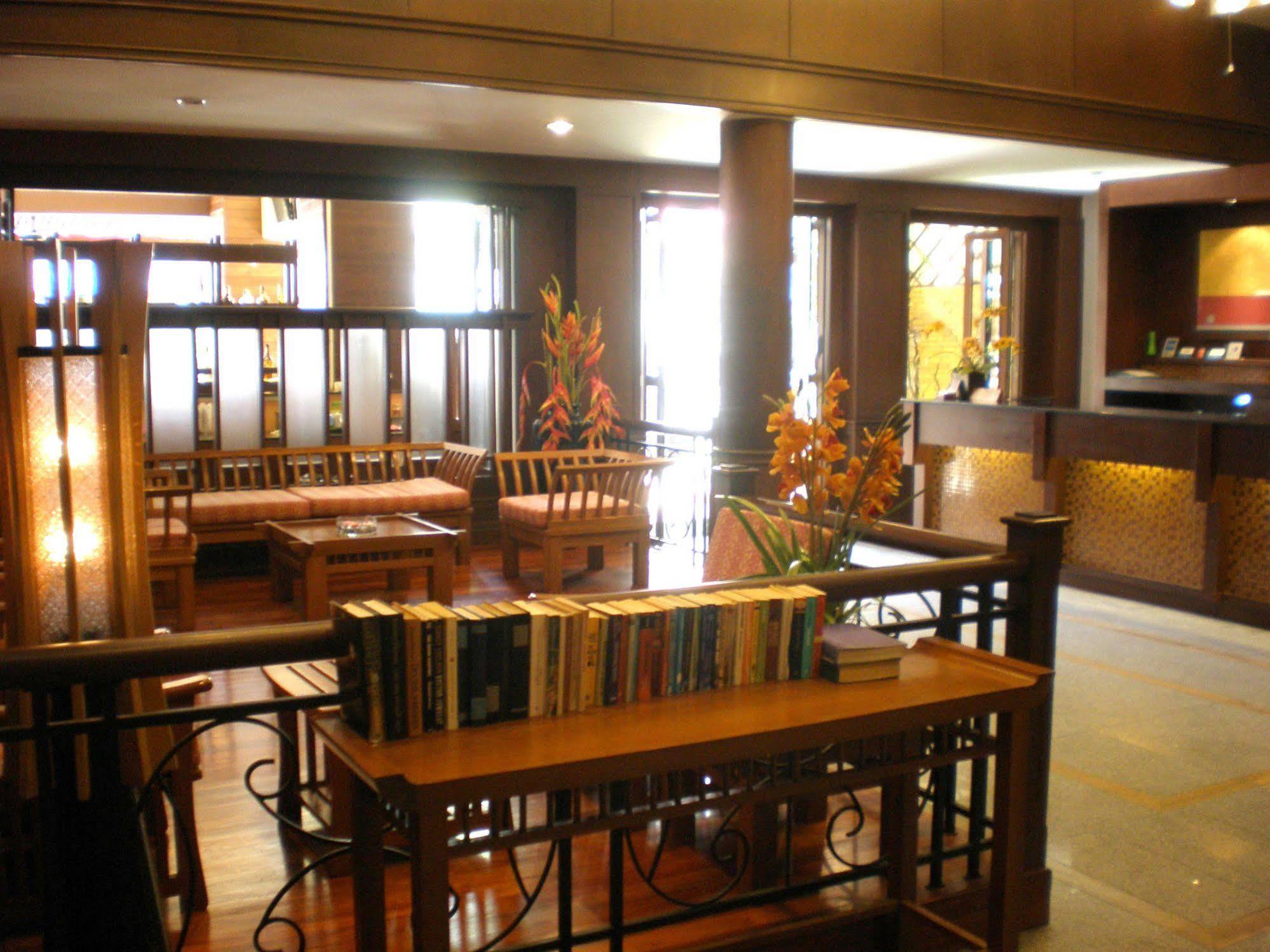 Rattana Beach Hotel Karon Exterior photo